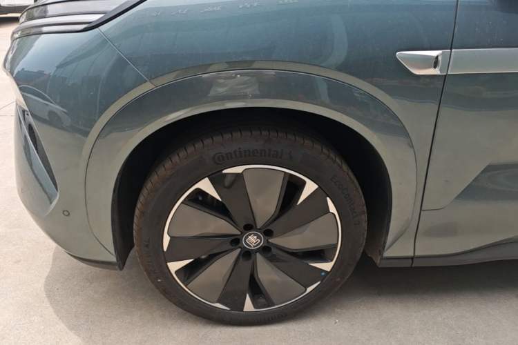 Used BYD Tang L 2025 EV 600KM All-Wheel-Drive LiDAR Flagship Model Left Front Wheel Hub
