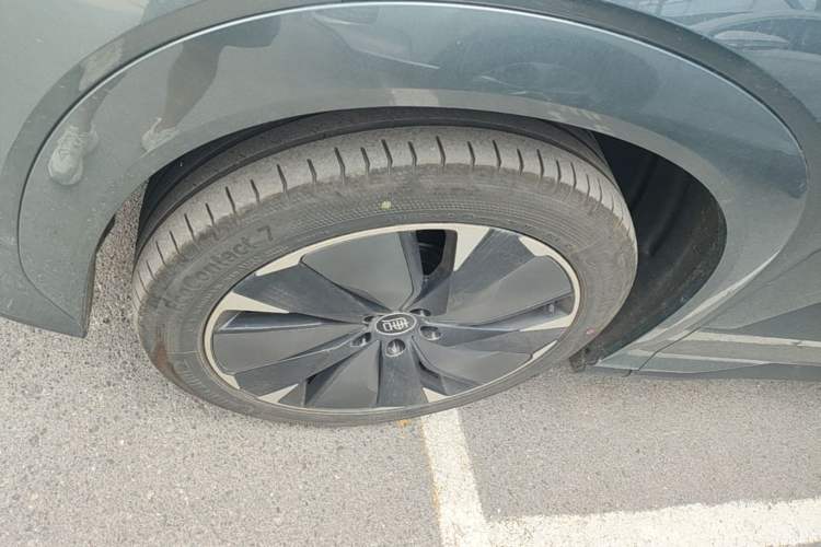 Used BYD Tang L 2025 DM 175KM Drone Player Edition Left Front Wheel Hub