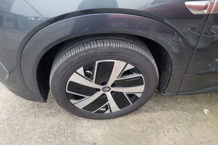 Used BYD Tang L 2025 DM 215KM LiDAR Flagship Model Left Front Wheel Hub
