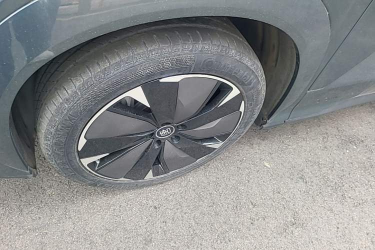 Used BYD Tang L 2025 DM 175KM Drone Player Edition Left Front Wheel Hub