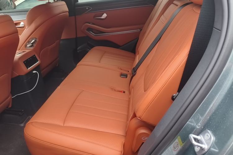Used BYD Tang L 2025 DM 175KM Drone Player Edition Left Rear Seat