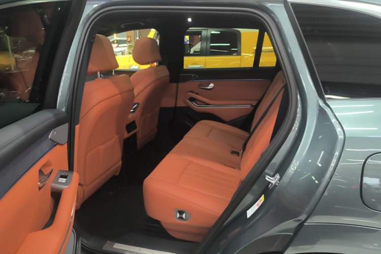 Used BYD Tang L 2025 DM 175KM Drone Player Edition Left Rear Seat