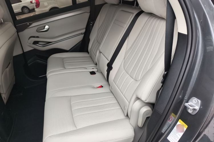 Used BYD Tang L 2025 EV with 670 km Range LiDAR and Premium Features Left Rear Seat