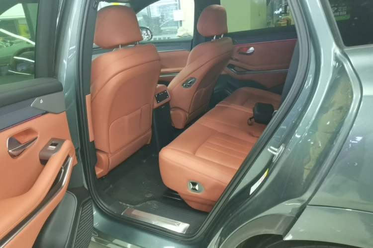 Used BYD Tang L 2025 DM 175KM Drone Player Edition Left Rear Seat