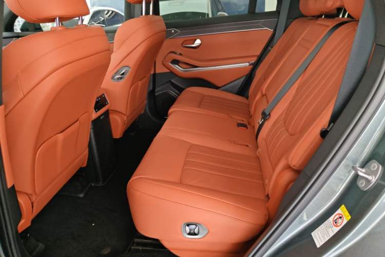 Used BYD Tang L 2025 DM 175KM Drone Player Edition Left Rear Seat