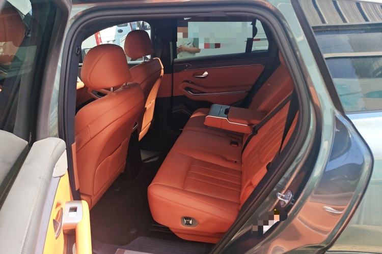 Used BYD Tang L 2025 DM 175KM Drone Player Edition Left Rear Seat