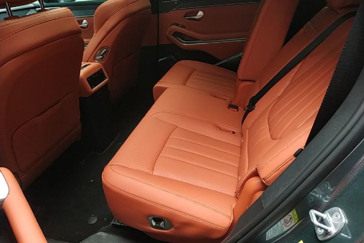 Used BYD Tang L 2025 DM 175KM Drone Player Edition Left Rear Seat