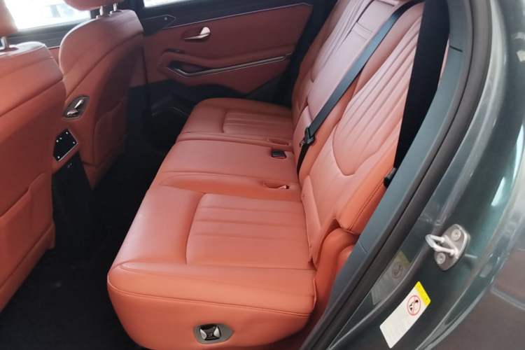 Used BYD Tang L 2025 DM 175KM Drone Player Edition Left Rear Seat