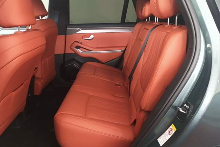 Used BYD Tang L 2025 EV with 670 km Range LiDAR and Premium Features Left Rear Seat