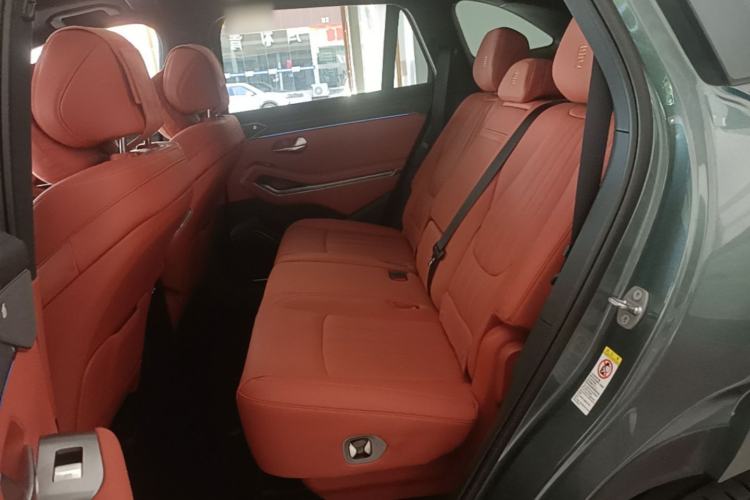Used BYD Tang L 2025 DM 175KM Drone Player Edition Left Rear Seat