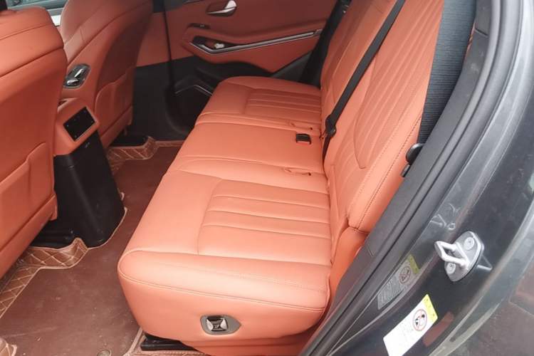 Used BYD Tang L 2025 DM 200KM Four-Wheel Drive LiDAR Flagship Model Left Rear Seat