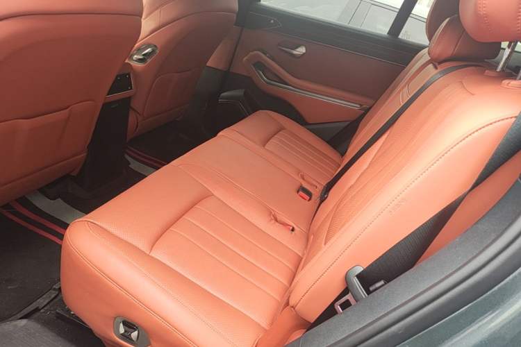 Used BYD Tang L 2025 DM 175KM Drone Player Edition Left Rear Seat