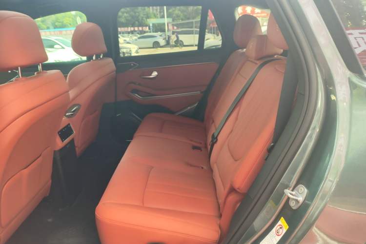 Used BYD Tang L 2025 DM 175KM Drone Player Edition Left Rear Seat