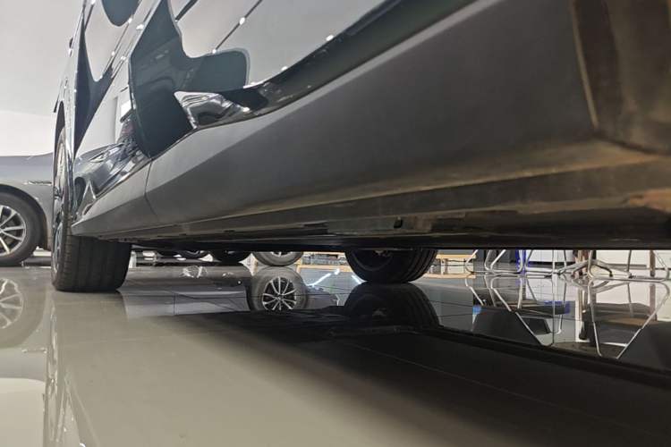 Used BYD Tang L 2025 DM 175KM Drone Player Edition Left Side Sill