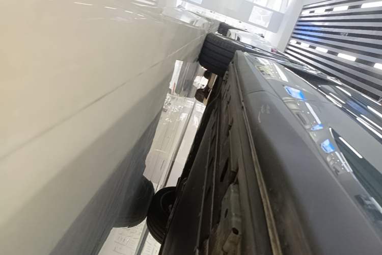 Used BYD Tang L 2025 DM 175KM Drone Player Edition Left Side Sill