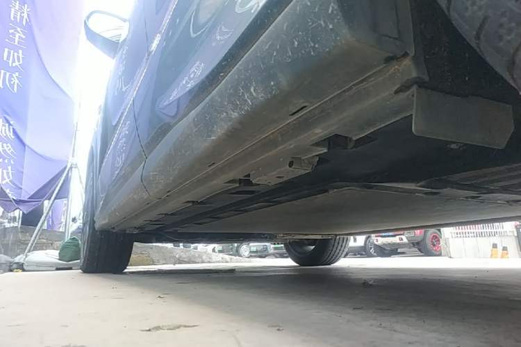 Used BYD Tang L 2025 DM 175KM Drone Player Edition Left Side Sill