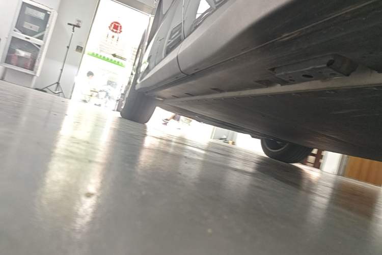 Used BYD Tang L 2025 EV 600KM All-Wheel-Drive LiDAR Flagship Model Left Side Sill