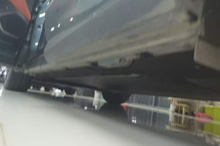 Used BYD Tang L 2025 DM 175KM Drone Player Edition Left Side Sill