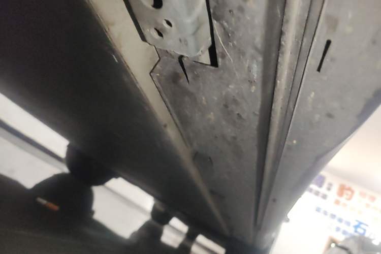 Used BYD Tang L 2025 EV 600KM All-Wheel-Drive LiDAR Flagship Model Left Side Sill