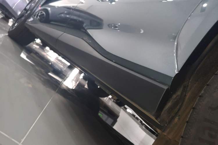 Used BYD Tang L 2025 DM 175KM Drone Player Edition Left Side Sill