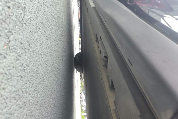 Used BYD Tang L 2025 EV 600KM All-Wheel-Drive LiDAR Flagship Model Left Side Sill