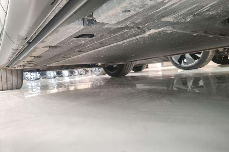 Used BYD Tang L 2025 DM 175KM Drone Player Edition Left Side Sill