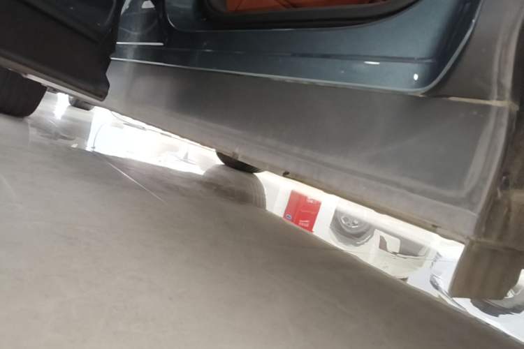 Used BYD Tang L 2025 EV 600KM All-Wheel-Drive LiDAR Flagship Model Left Side Sill