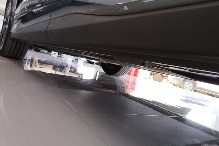 Used BYD Tang L 2025 DM 175KM Drone Player Edition Left Side Sill