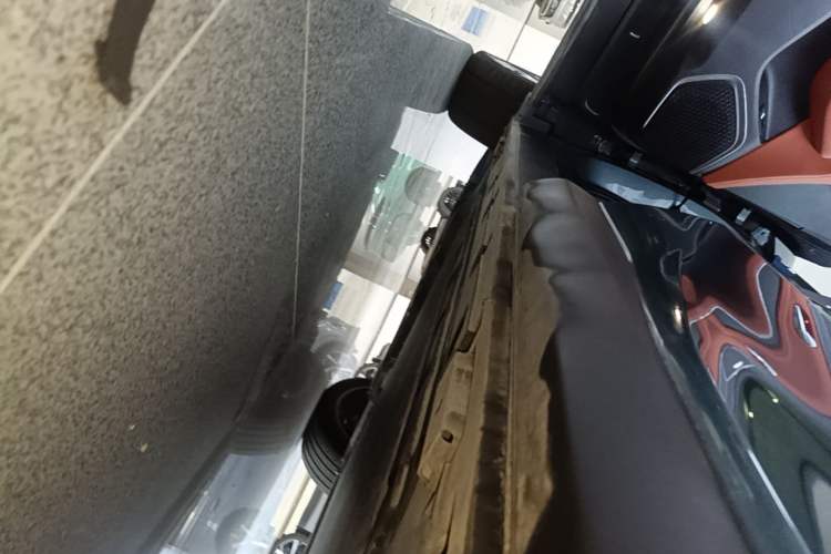 Used BYD Tang L 2025 DM 175KM Drone Player Edition Left Side Sill