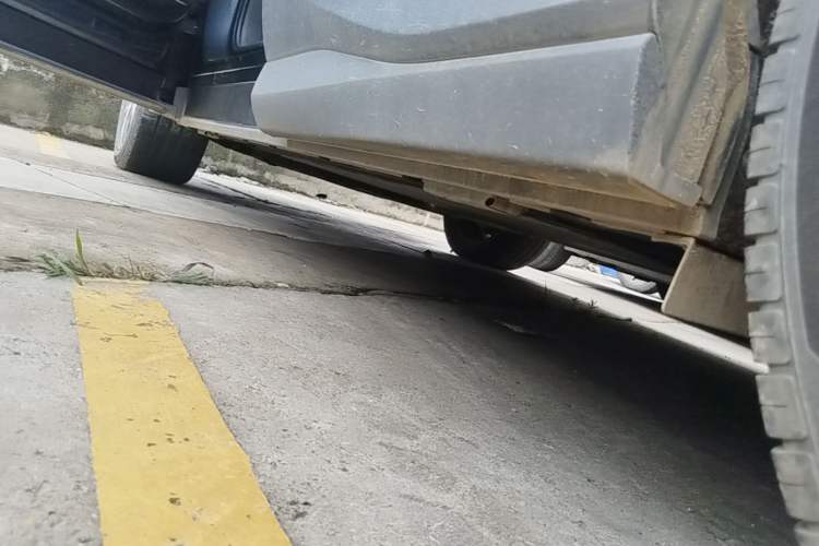 Used BYD Tang L 2025 DM 200KM Four-Wheel Drive LiDAR Flagship Model Left Side Sill