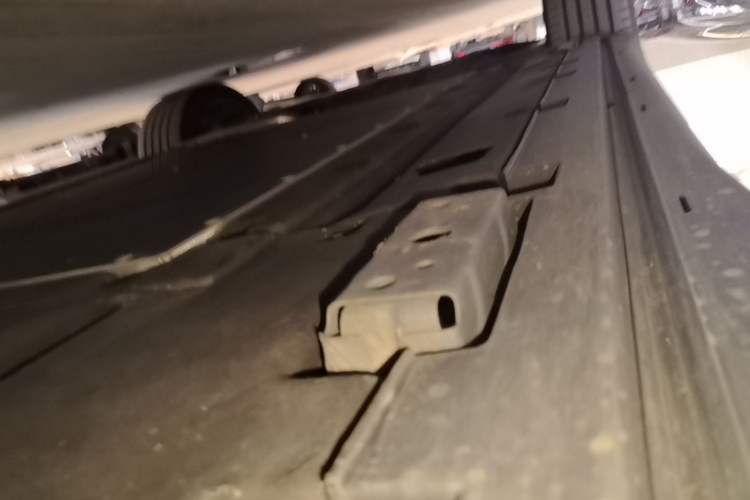 Used BYD Tang L 2025 DM 175KM Drone Player Edition Left Side Sill