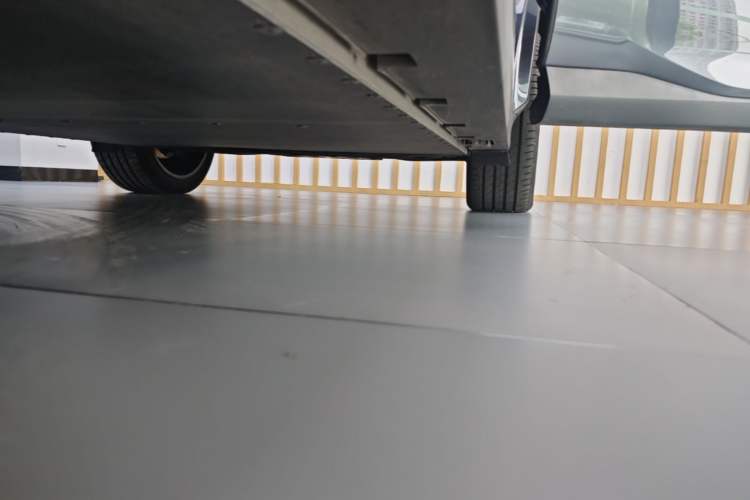 Used BYD Tang L 2025 EV 600KM All-Wheel-Drive LiDAR Flagship Model Left Side Sill