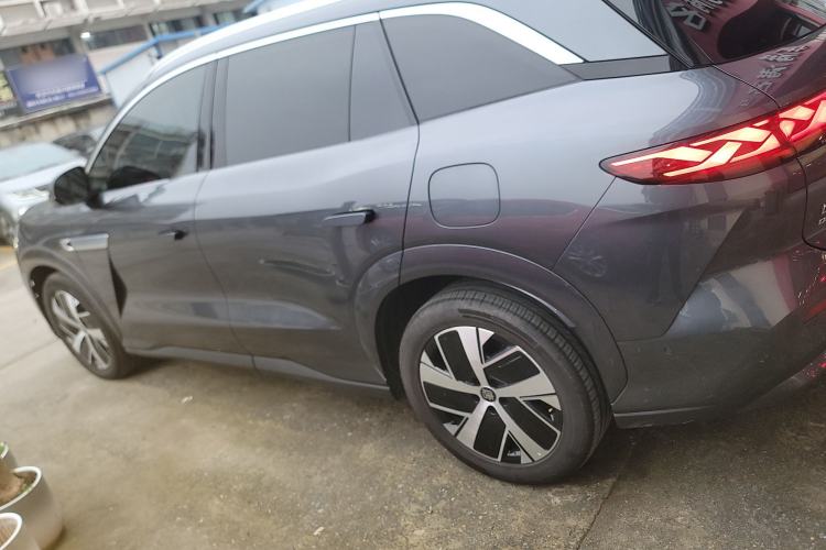Used BYD Tang L 2025 DM 215KM LiDAR Flagship Model Left Side