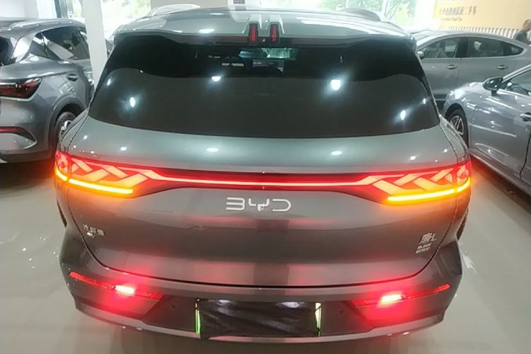 Used BYD Tang L 2025 EV 600KM All-Wheel-Drive LiDAR Flagship Model Rear