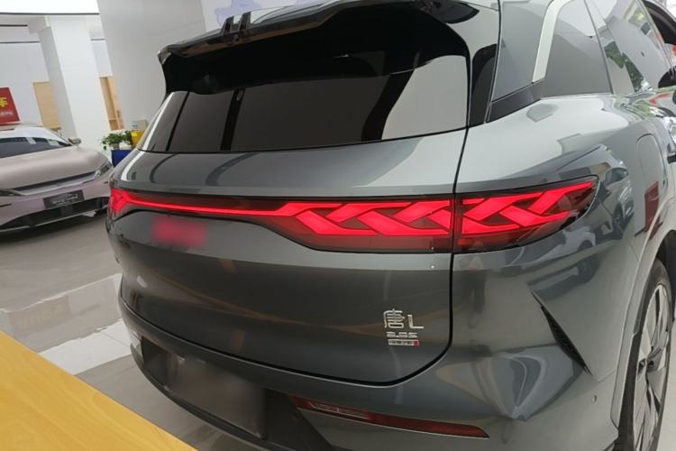 Used BYD Tang L 2025 EV 600KM All-Wheel-Drive LiDAR Flagship Model Rear