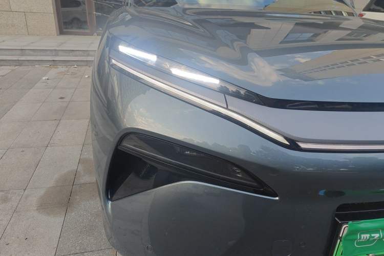 Used BYD Tang L 2025 DM 175KM Drone Player Edition Right Front Headlight