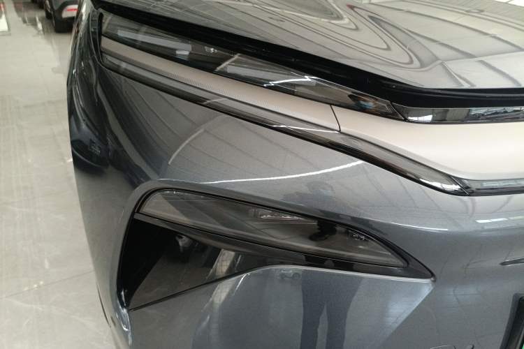 Used BYD Tang L 2025 EV 600KM All-Wheel-Drive LiDAR Flagship Model Right Front Headlight