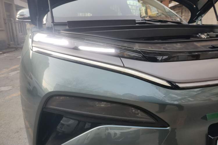 Used BYD Tang L 2025 DM 175KM Drone Player Edition Right Front Headlight