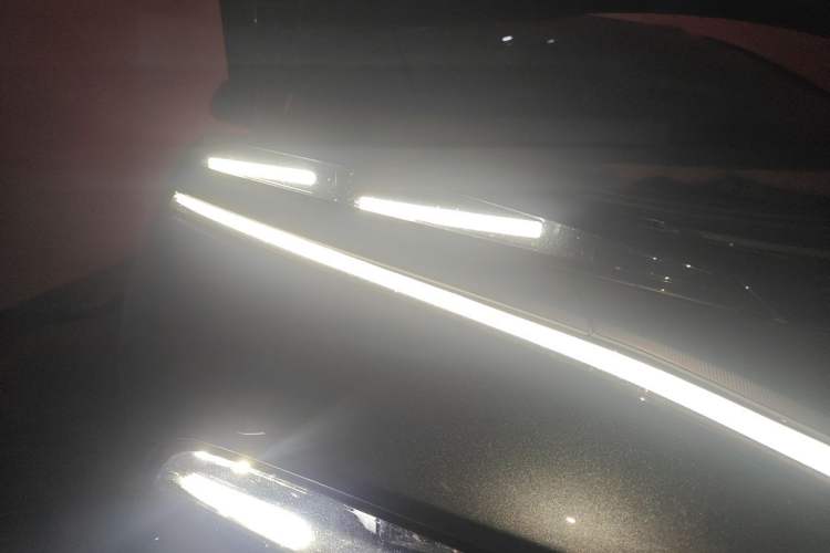 Used BYD Tang L 2025 EV 600KM All-Wheel-Drive LiDAR Flagship Model Right Front Headlight