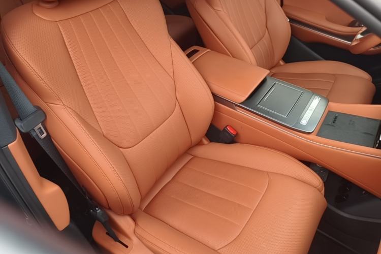 Used BYD Tang L 2025 DM 175KM Drone Player Edition Right Front Seat