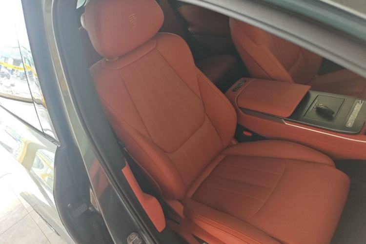 Used BYD Tang L 2025 DM 175KM Drone Player Edition Right Front Seat