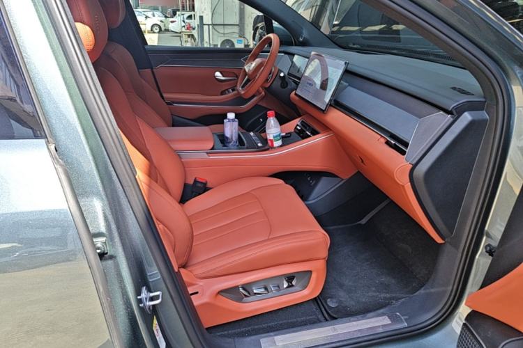 Used BYD Tang L 2025 DM 175KM Drone Player Edition Right Front Seat