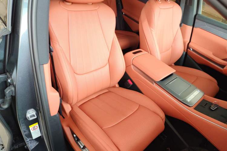 Used BYD Tang L 2025 EV 600KM All-Wheel-Drive LiDAR Flagship Model Right Front Seat