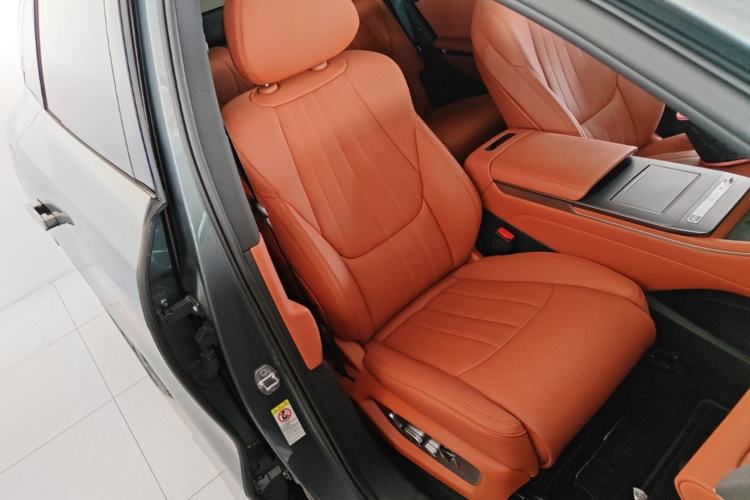 Used BYD Tang L 2025 DM 175KM Drone Player Edition Right Front Seat