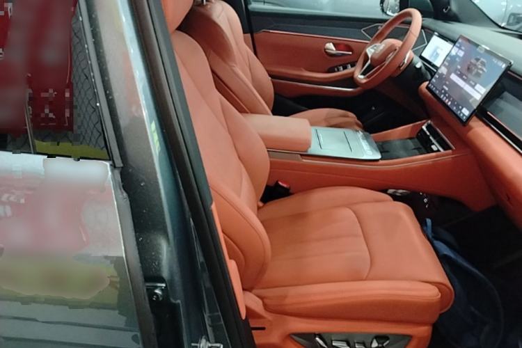 Used BYD Tang L 2025 DM 175KM Drone Player Edition Right Front Seat