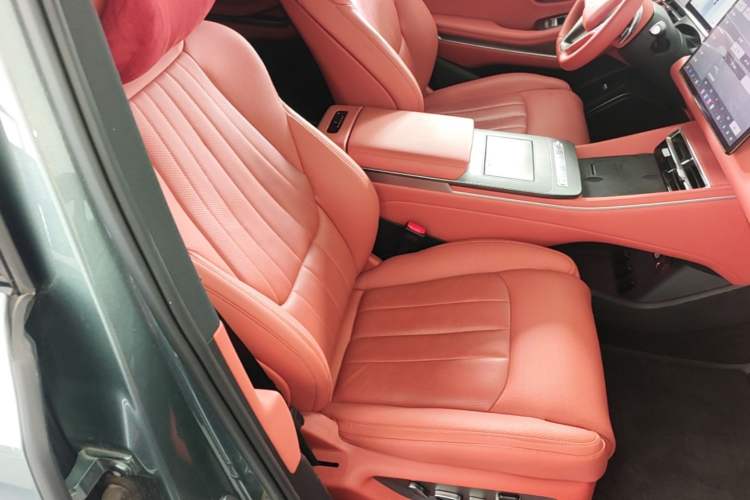 Used BYD Tang L 2025 DM 175KM Drone Player Edition Right Front Seat