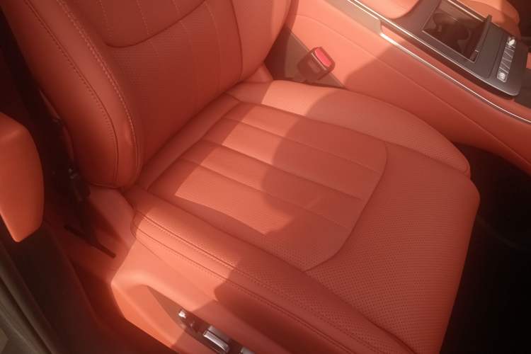 Used BYD Tang L 2025 DM 175KM Drone Player Edition Right Front Seat
