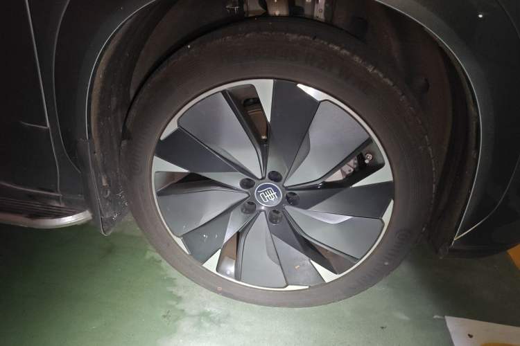 Used BYD Tang L 2025 EV 600KM All-Wheel-Drive LiDAR Flagship Model Right Front Wheel Hub