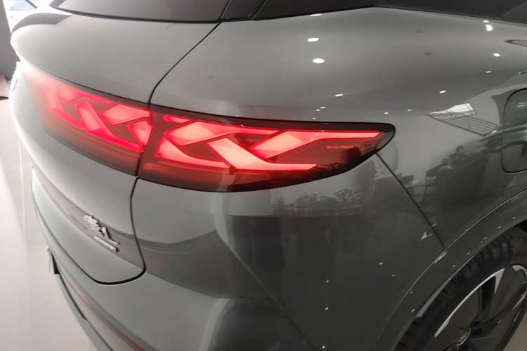 Used BYD Tang L 2025 DM 175KM Drone Player Edition Right Rear Taillight