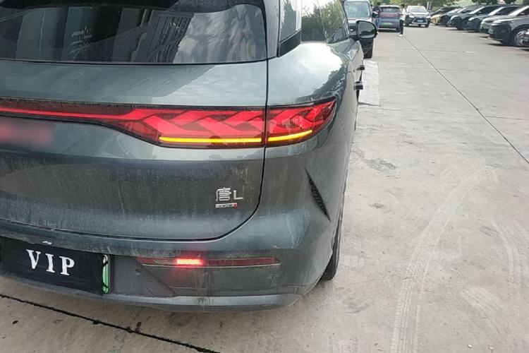 Used BYD Tang L 2025 DM 175KM Drone Player Edition Right Rear Taillight